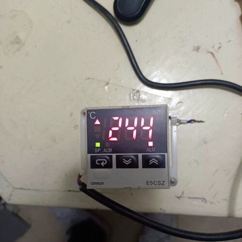温控器，型号E5CSZ-R1T  ,成色议价