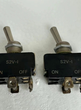 40823 40年代刻字德国FEME的4脚双联开关一对；手感