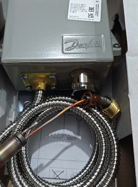 议价丹佛斯温度开关060L310466 KPS79维修