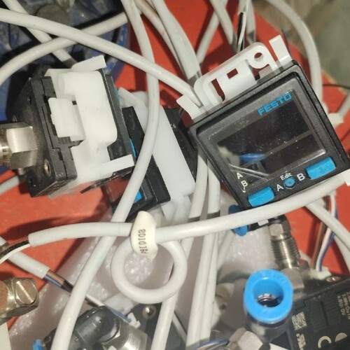 议价dp-101，一只。mpx-r10n-6m-ka，一只。