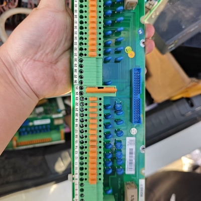 议价ABB 模块 DSTD 150A  57160001-UH维修