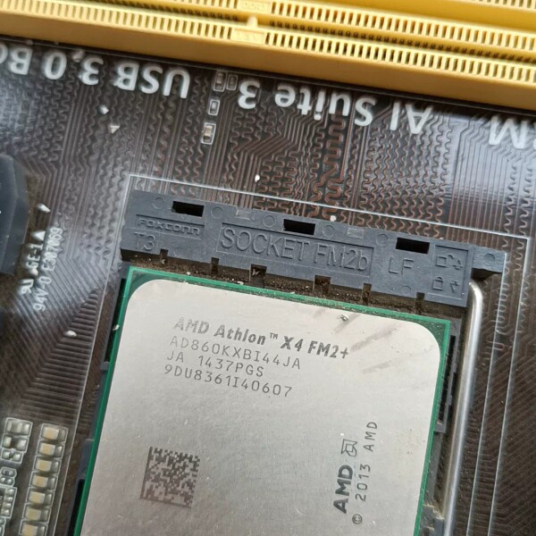 检修套装华硕fm2b主板， a88芯片组，加四个860k 处理器详询