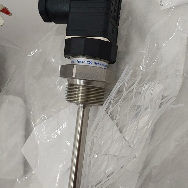 非标价鍏ㄦ柊KP娓╁害浼犳劅鍣� 鍨嬪彿KP5452001C-80-1-1议价