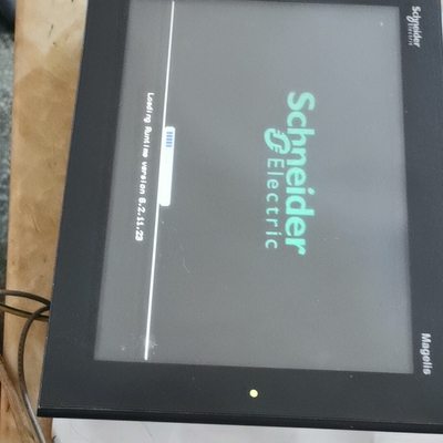 议价Magelis触摸屏，型号XBTGT5330，成色几乎