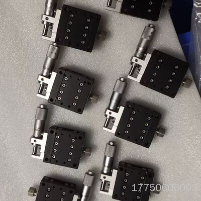 西格玛40×40mm台面微调平台8个，TADC-401S