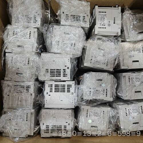 PLC：FX5U-64MT/ES；正品，功能议价