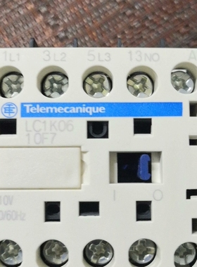 直流接触器LC1K0610F7，，正品，1