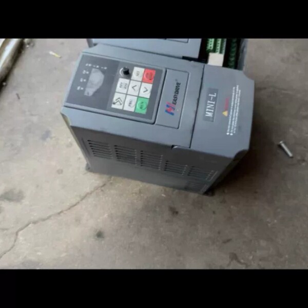 非标价鏄撻┍鍙橀鍣紝MINI-L-4T0007M16锛�380v0.7议价