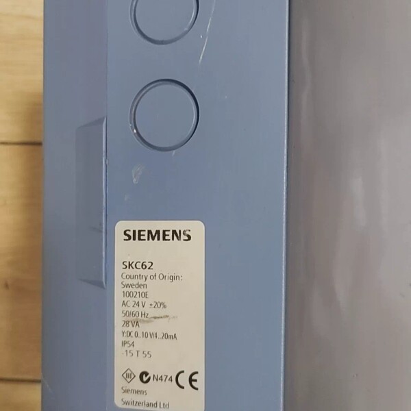 原装SKD62 S电动液压执行器，全新有划痕，盖上面有议价