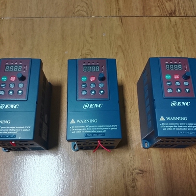 议价1.5kw易能变频器EDS800-2S0015N，功率220