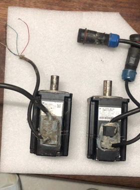 安川电机 SGMAH-02AAA41 两台，