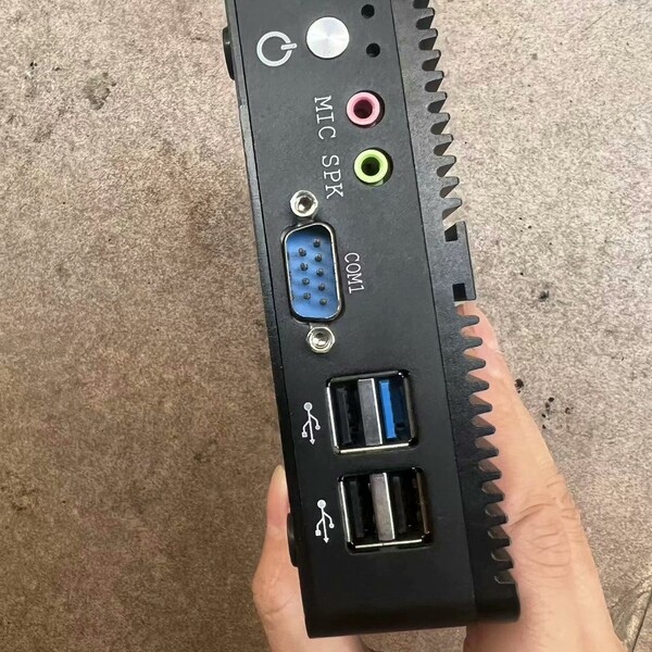 j1900软路由 ，机，配置 j1900+4g+128【议】