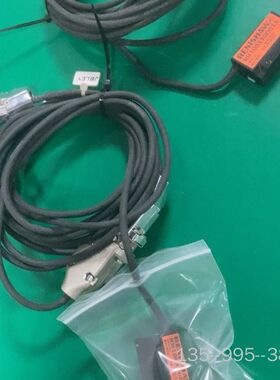 雷尼绍读数头RH100X30D05A，2个，线完