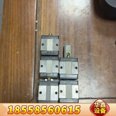 滑块THKSSR15两孔 安装孔距25mm 共五个