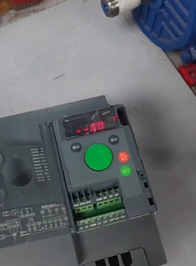 变频器5.5KW，ATV310HU55N4A，成色如图