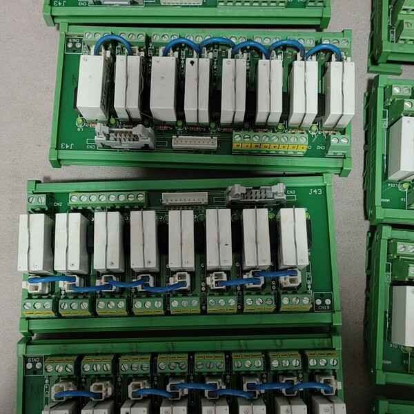 KMRM  plc放大板儿10条功能完好有需要联系议价