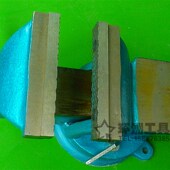 250 大连德春机械活动带钻台虎钳QT100 200 150 300及普通型 125