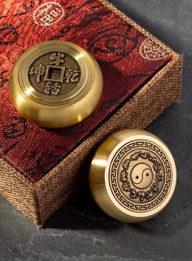 纯黄铜六面钱转手把件赚钱把玩件牛乾坤解压摆马04573转上胡手件