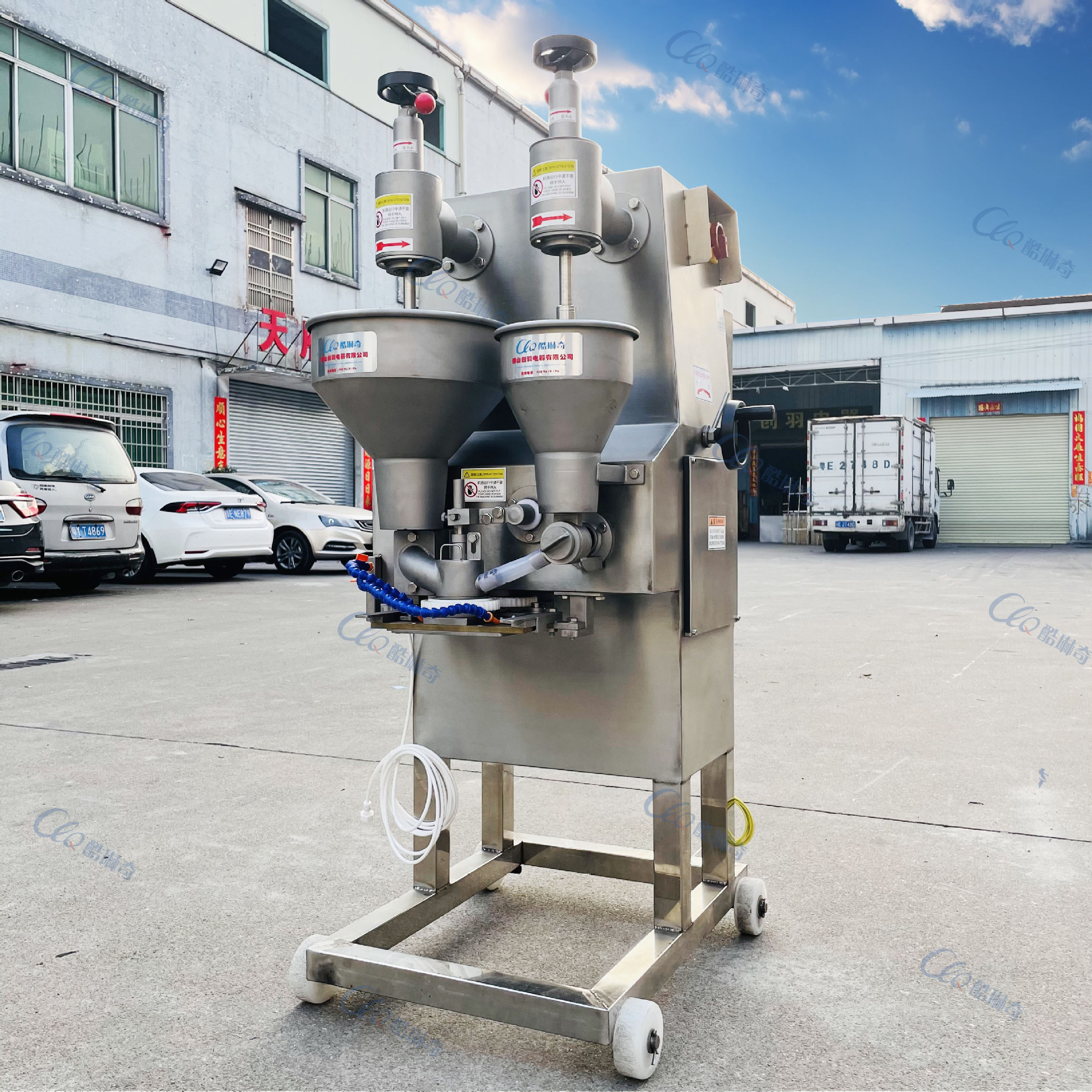 火锅包心丸成型机 包心牛筋丸肉丸机 撒尿牛肉丸成型设备