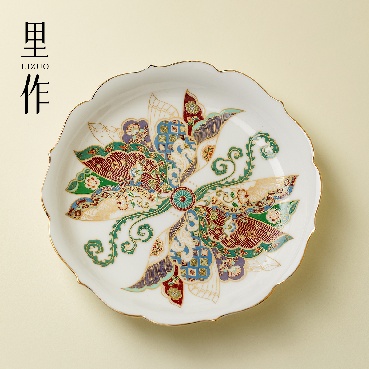 里作蝙蝶描金花边陶瓷小壶承