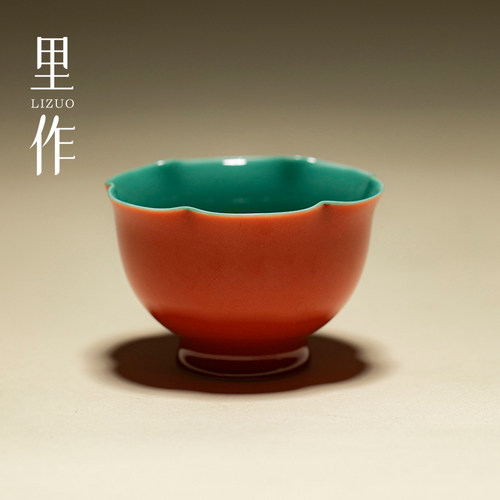 里作故宫红高足花瓣杯