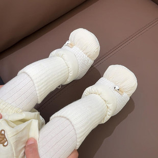 小月龄婴儿鞋袜外出学步鞋秋冬季加绒加厚软底男女宝宝防掉袜子鞋