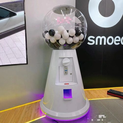 2024新款商用巨型扭蛋机大型网红抽奖派样道具扭蛋夹娃娃机超大型