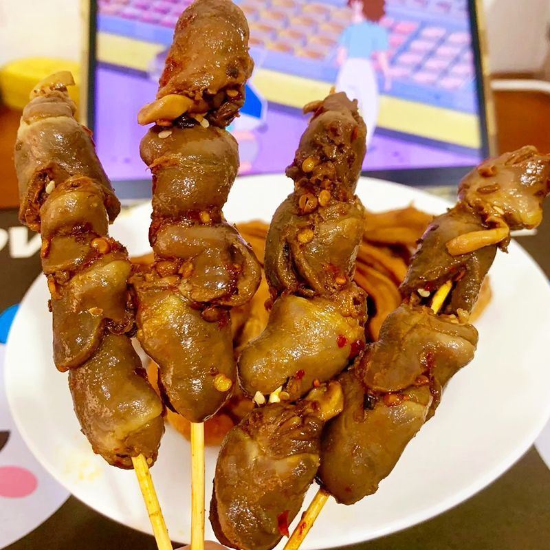 四川卤味零食麻辣鸭心香辣冷吃鸭货解馋夜宵熟食小吃特产下酒追剧