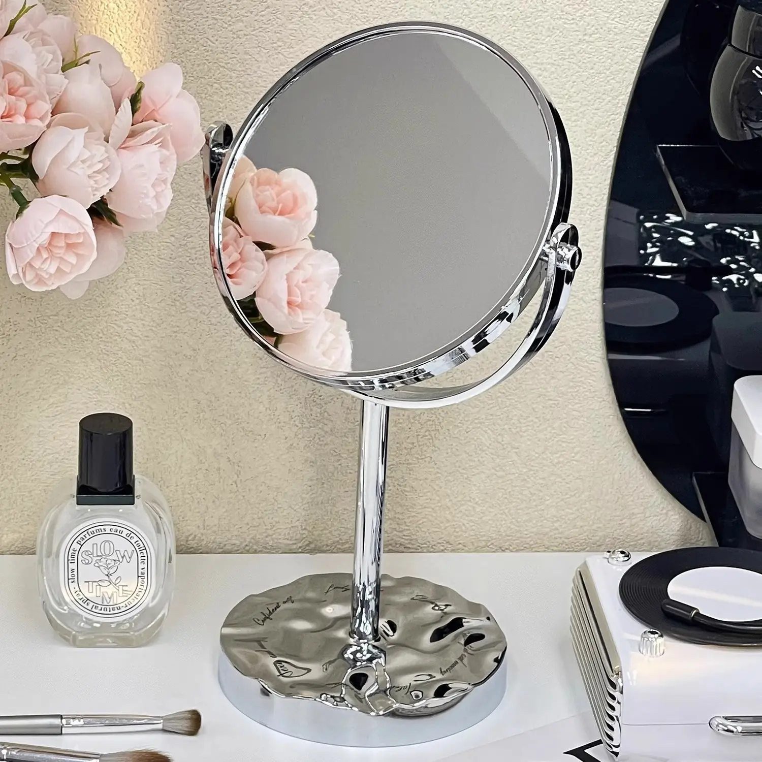 台式化妆镜桌面家用高清放大梳妆镜可旋转宿舍便携镜子双面镜公主