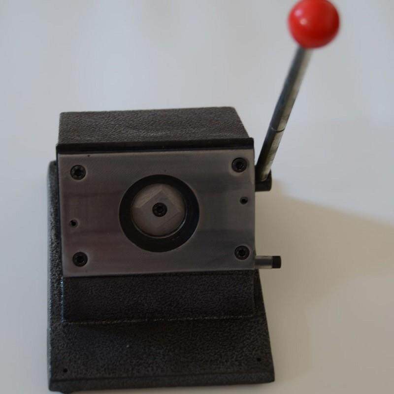 PVC 卡通贴 名片  明信卡片等定制71mm圆形切圆机