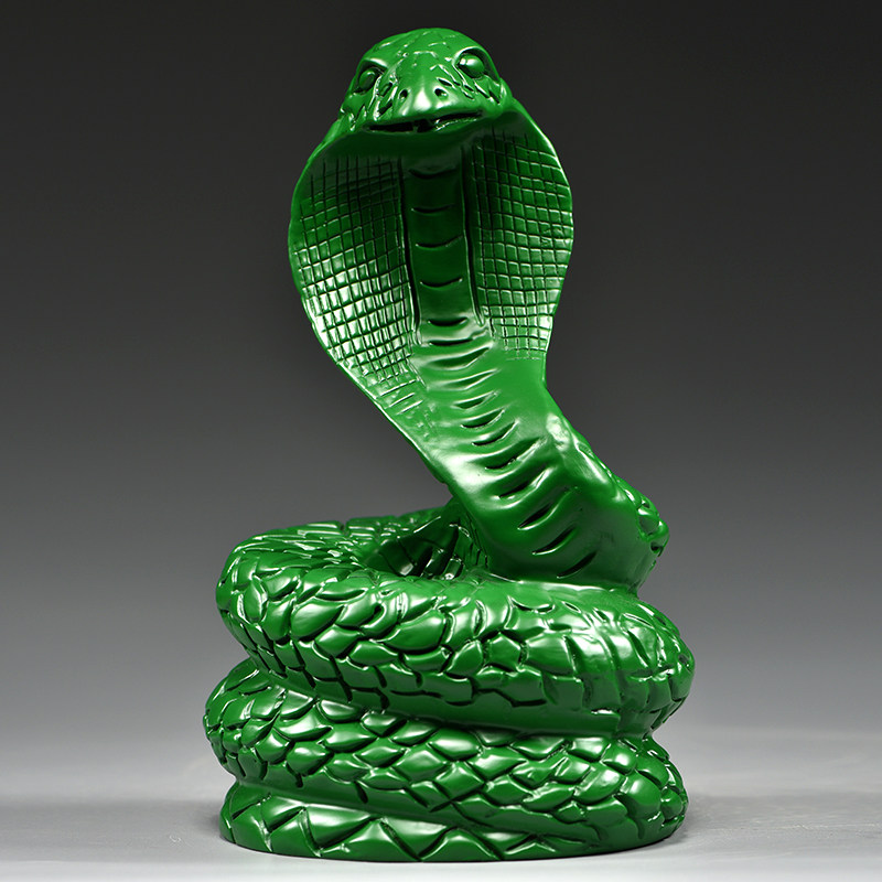 绿色木质蛇摆件实木十二生肖木头雕刻眼镜蛇吉祥物装饰木制工艺礼
