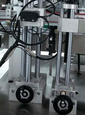 全自动直角贴标机 纸面封盒药BUI透盒口标明标侧贴标机