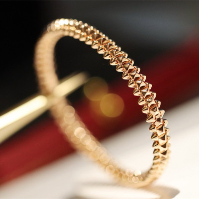 高版本铆钉手镯女百搭时尚款中性风轻奢ins镀18k玫瑰金子弹头手环