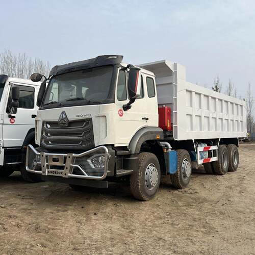 中国重汽豪沃HOWO12轮自卸车翻斗车渣土车工程运输车出口非洲中亚