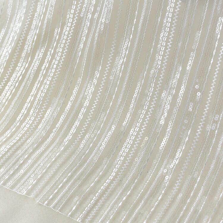 竖纹柔软亮片刺绣蕾丝高端婚纱礼服布料服装连衣裙装饰布料材料白