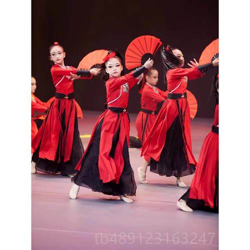 正品雪风龙吟国舞儿童蹈表演服侠客舞风开场舞扇子演出服