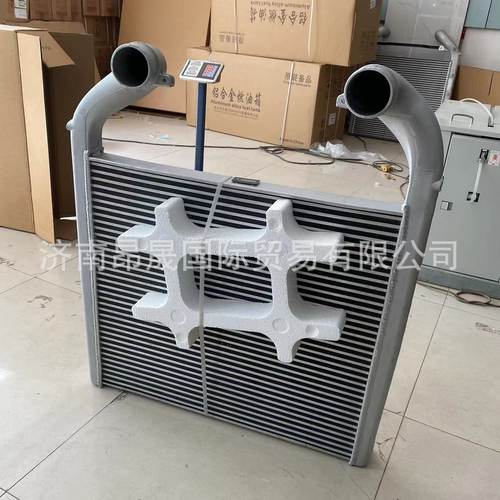 配件出口 重汽HOWO T7H 汕德卡C7H C9H WG9925530138大中冷器总成
