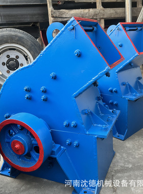 鹅卵石锤式破碎机生产厂家 柴油动力锤破机 玄武岩建筑垃圾粉碎机