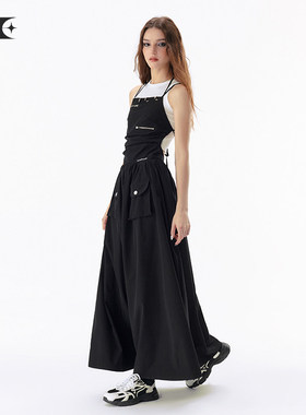 辣妹设计感小众工装裙挂脖吊带裙黑色连衣裙长裙女夏季