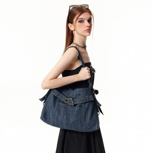 原创小众设计师斜跨包复古腋下包单肩包中古牛仔包包女