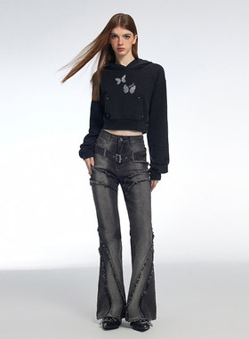 辣妹设计感新款蝴蝶印花超短款磨毛黑色连帽卫衣女早秋