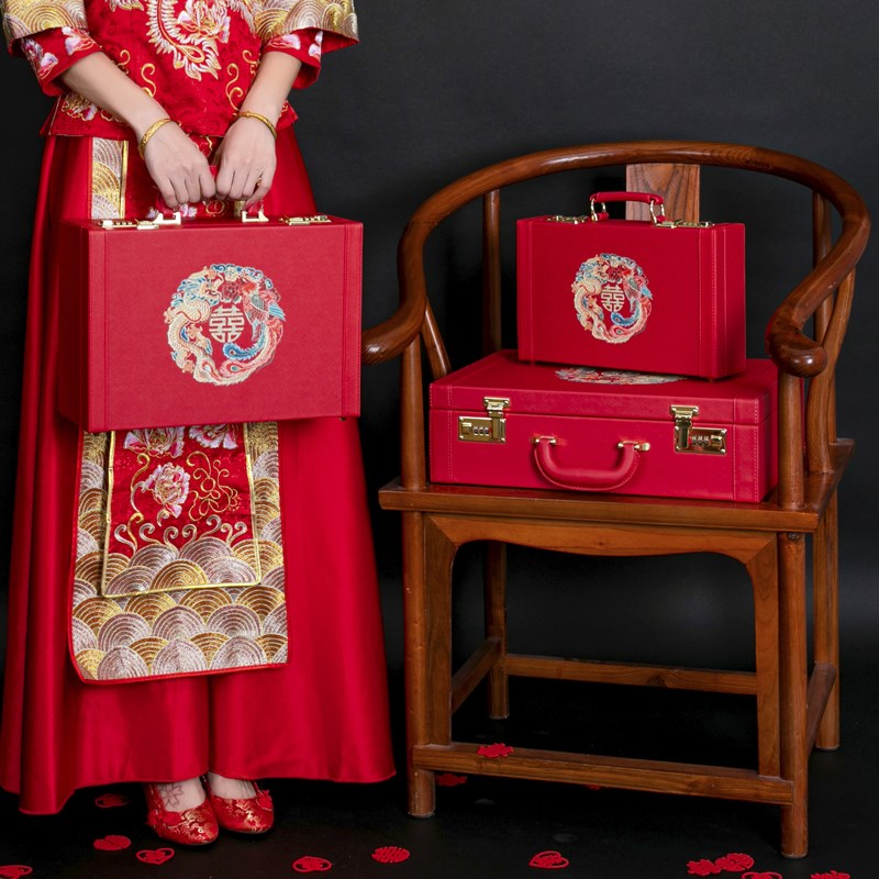 陪嫁箱結(jié)婚箱子訂婚盒子皮箱紅色喜箱嫁妝箱禮金箱秀禾裝錢彩禮箱