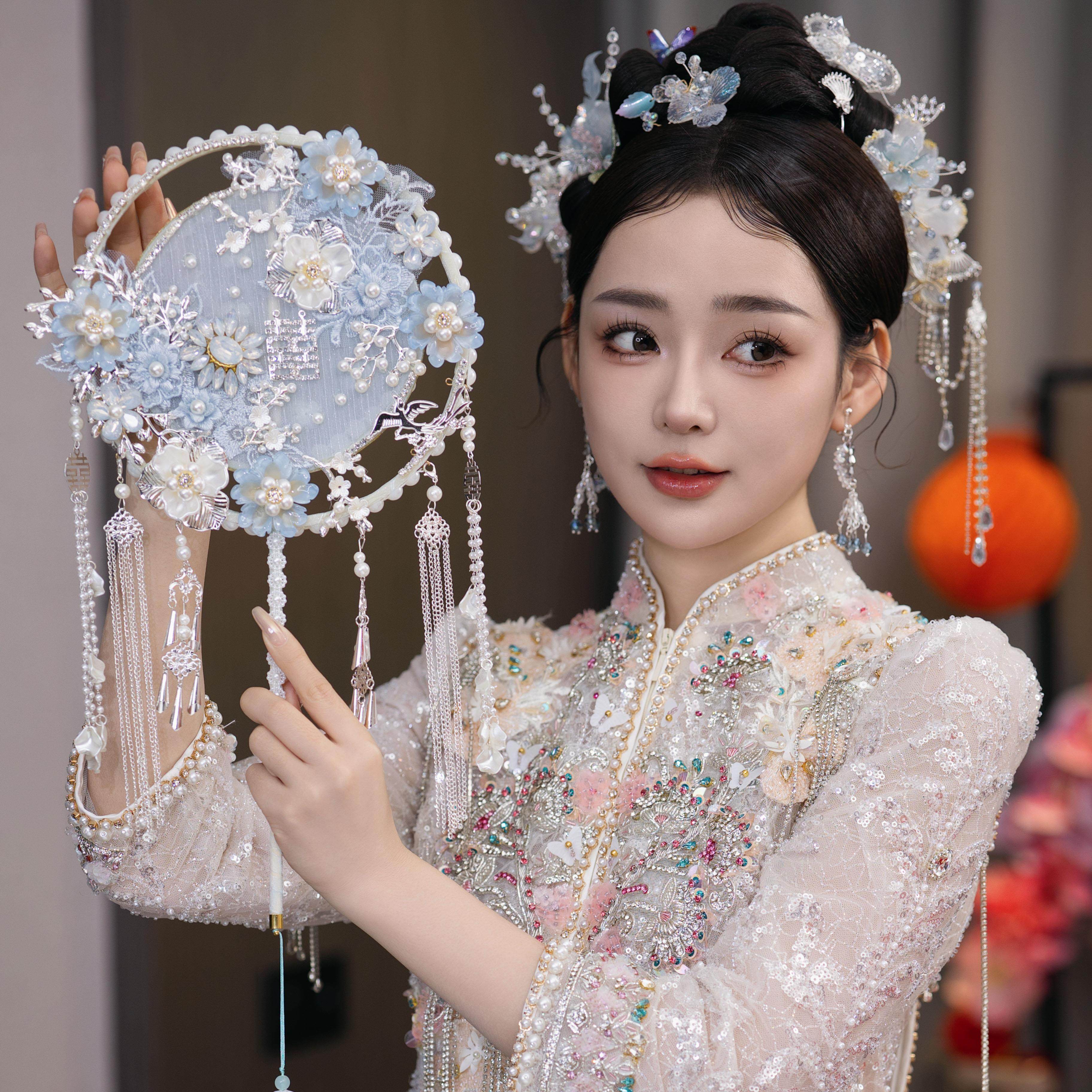 新娘结婚秀禾服团扇新中式双面成品遮面扇面蓝色花朵蕾丝成品喜扇