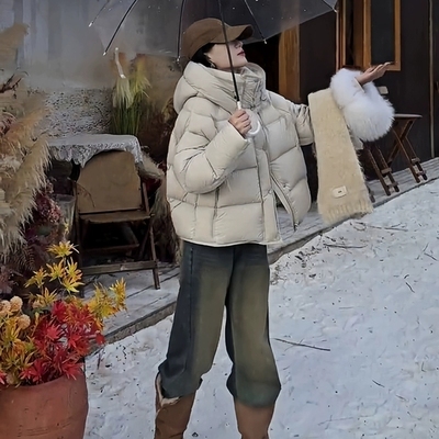 泡芙羽绒服女短款2025冬季新款龟背90白鸭绒连帽白色厚面包服外套