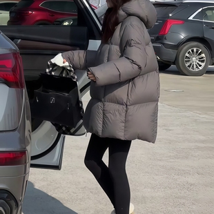 灰色泡芙羽绒服女中长款2025冬季新90白鸭绒连帽小个子面包服外套