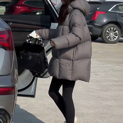 灰色泡芙羽绒服女中长款2025冬季新90白鸭绒连帽小个子面包服外套