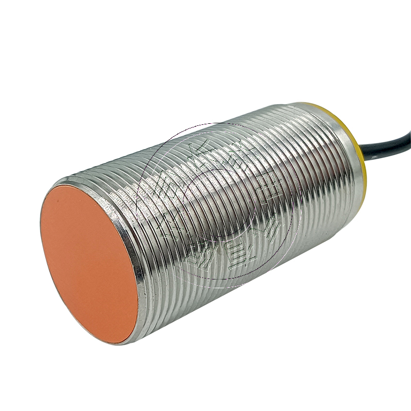 中联重科福龙马压缩垃圾车接近开关IIS709 IIS238感应金属传感器