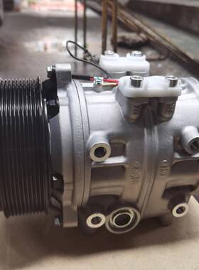 447220-1102汽车空调压缩机12V24V车载制冷10P30B客车空调134a