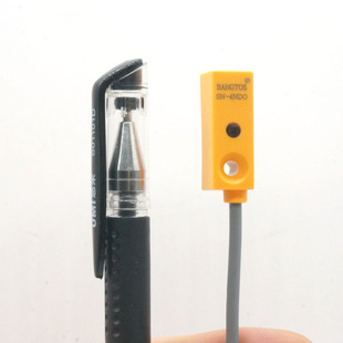 方形微型金属感应接近开关三线NPN/PNP常开24V限位传感器SN-4NDO