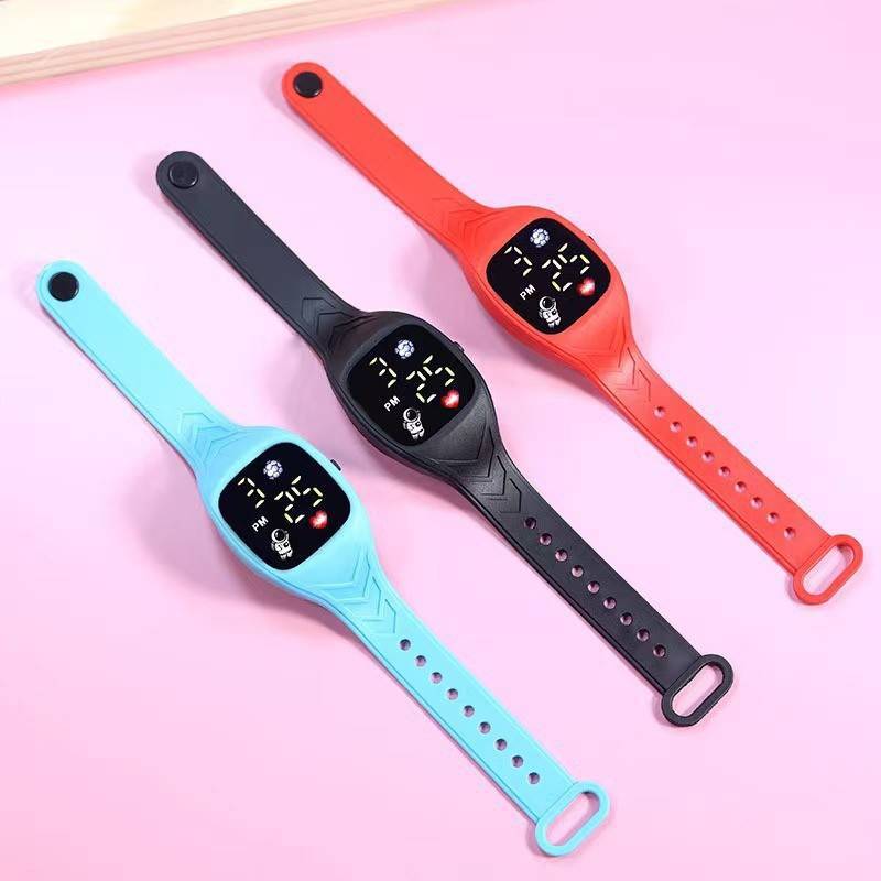 按键方形学院高颜值学生LED手表